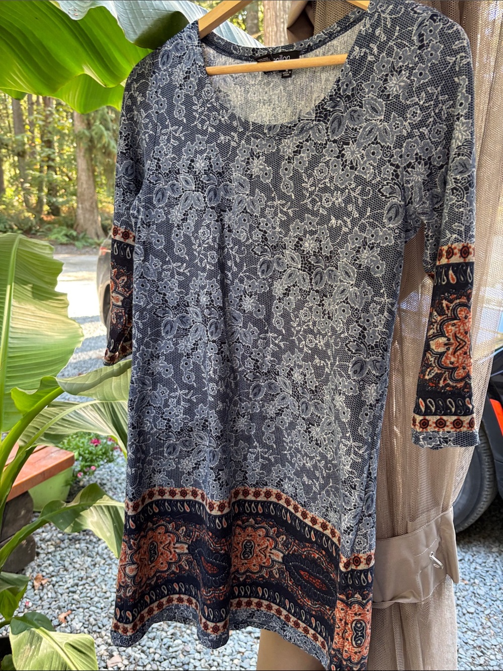 Scoop Neck Midi Dress in Black & White with Rust Border - Unbranded